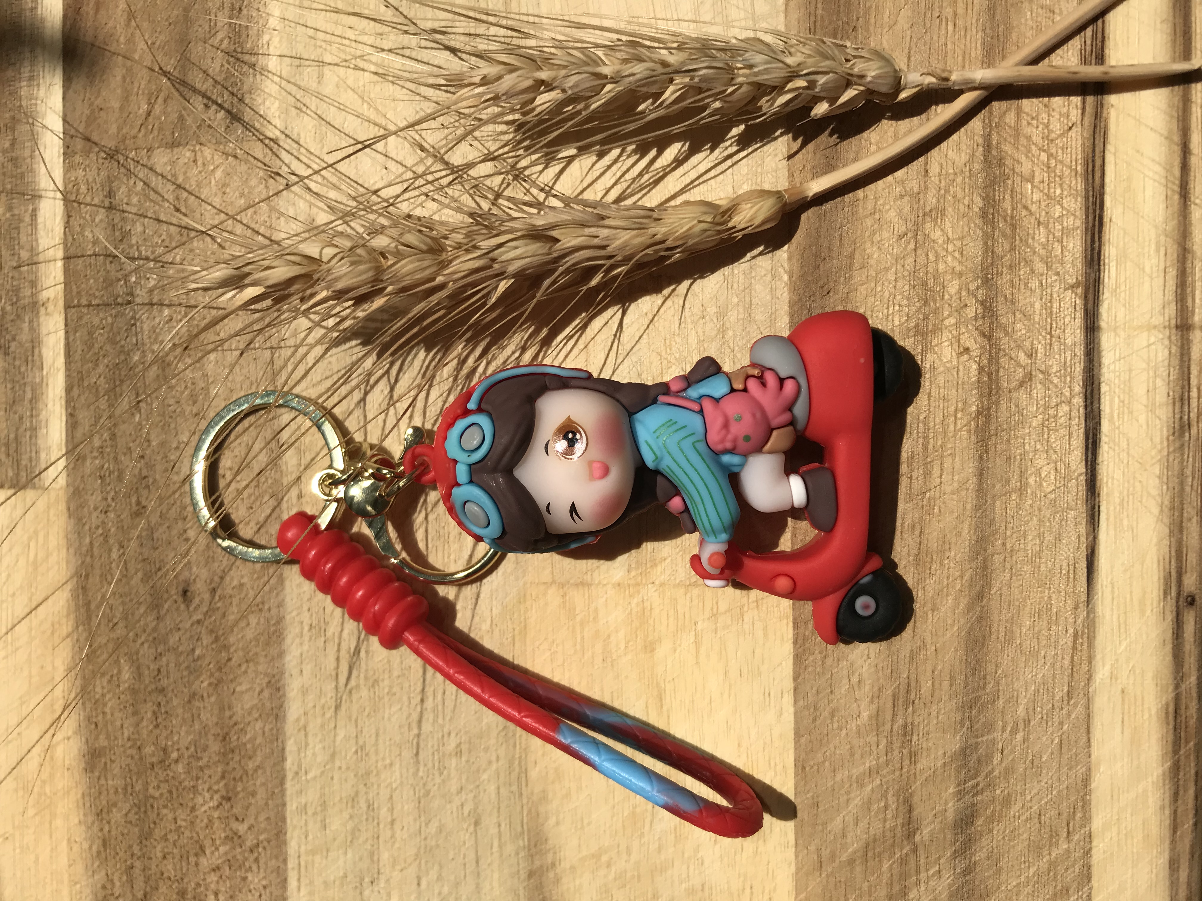 جاسوئیچی سیلیکونی دختر و پسر مدل موتور وسپا